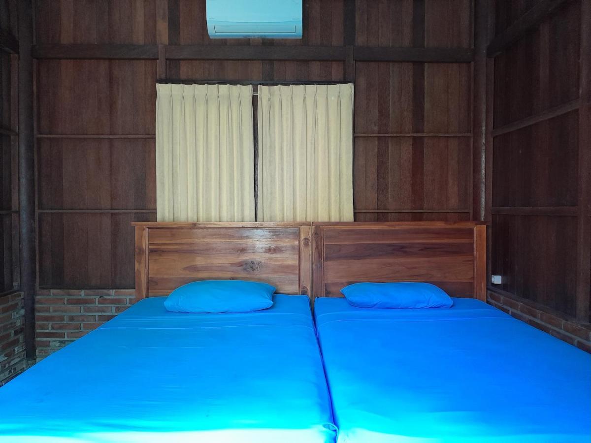 Khalisha Villa Airsatang Exterior foto