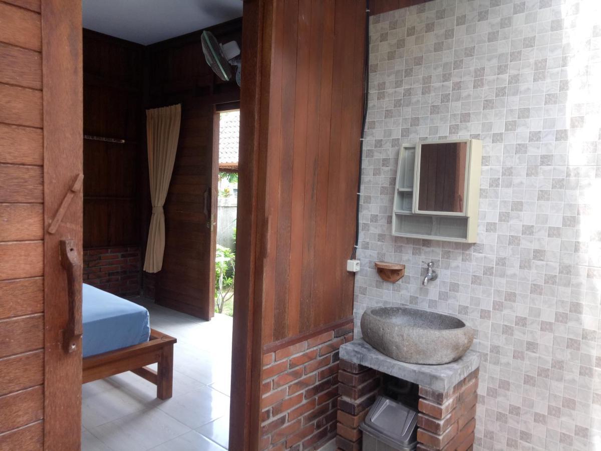 Khalisha Villa Airsatang Exterior foto