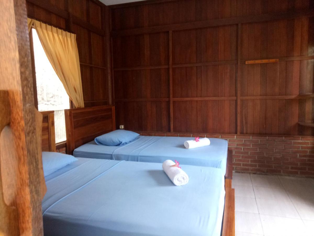 Khalisha Villa Airsatang Exterior foto