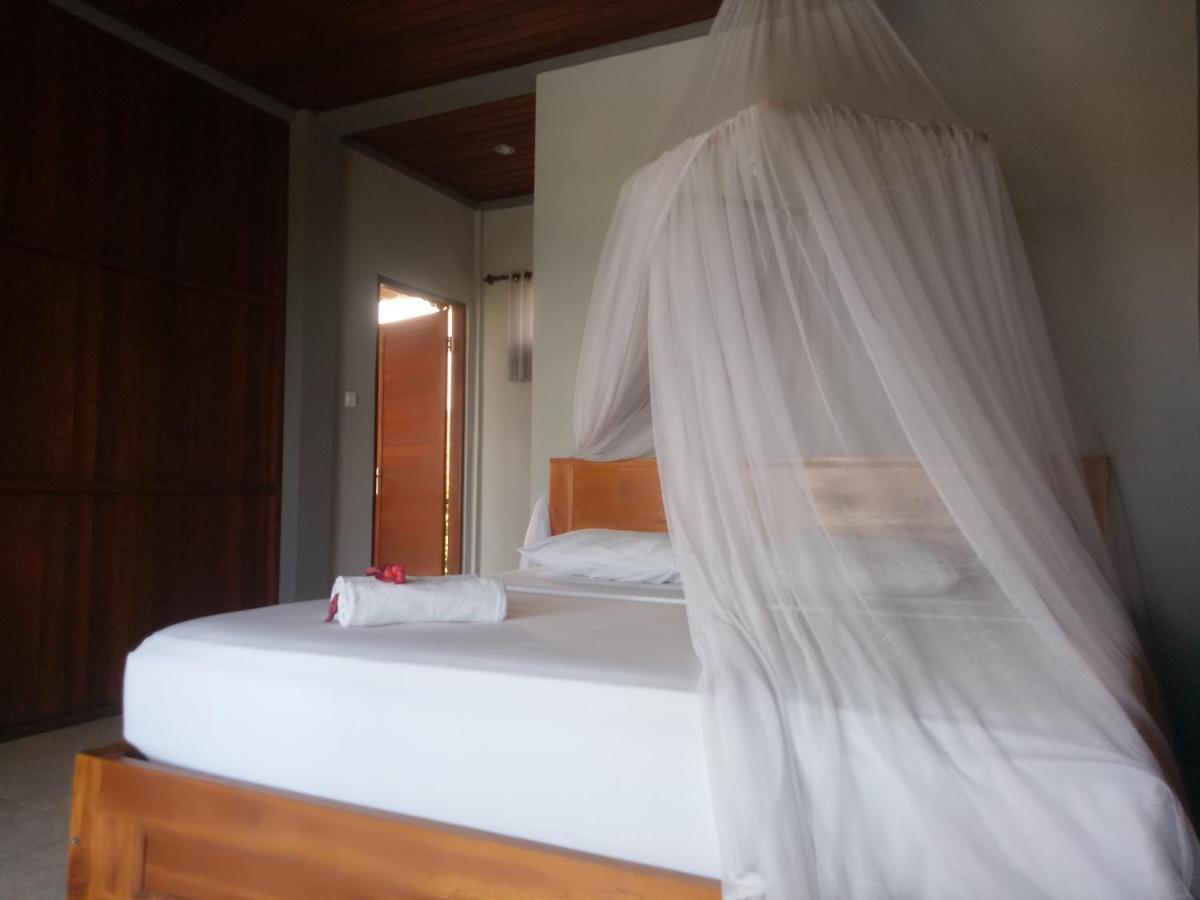 Khalisha Villa Airsatang Exterior foto